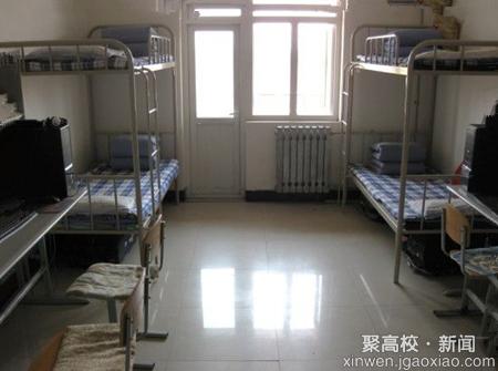 沈阳化工大学大学生宿舍管理新制度遭吐槽:白
